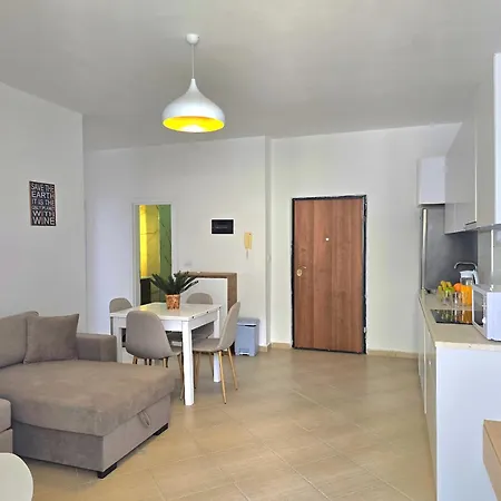 Apartament Happy Qerret 097 *