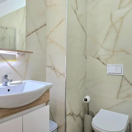 Apartament Happy Qerret 097